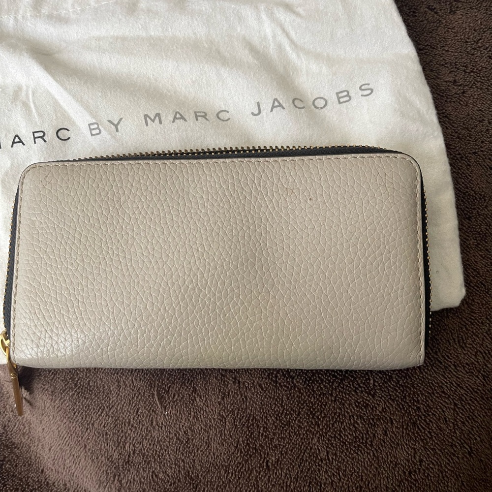 Marc Jacobs Black and Cream Wallet